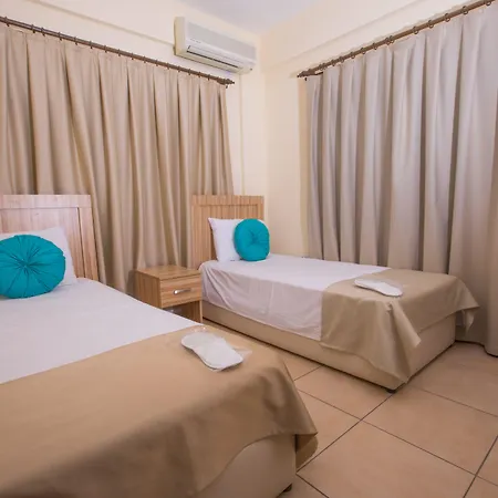 Noyanlar Homes מלון Trikomo