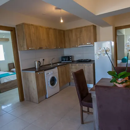 Noyanlar Homes 3* Trikomo