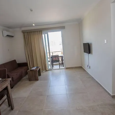 Ξενοδοχείο Noyanlar Homes Trikomo