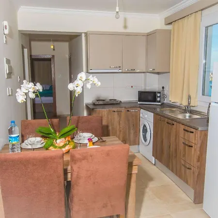 מלון Noyanlar Homes Trikomo