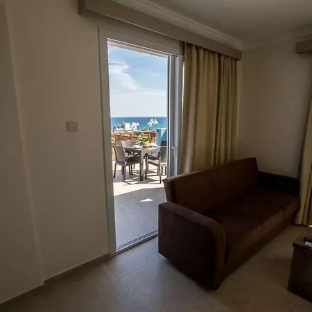 Ξενοδοχείο Noyanlar Homes Trikomo